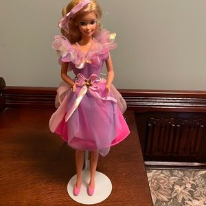 1985 Gift Giving Barbie.